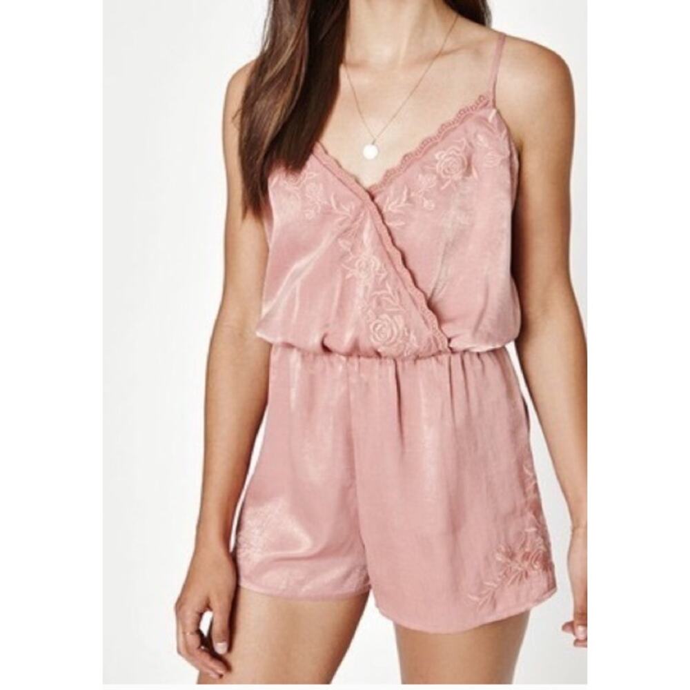 Kendall + Kylie Blush Pink Romper Embroidered Detail Poliester Sz M
